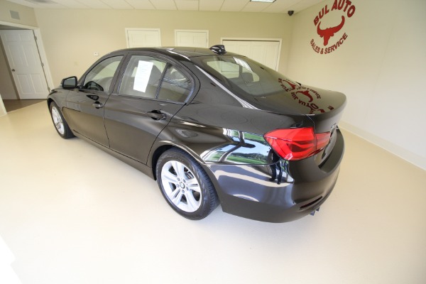 Used 2016 BMW 3-Series 328i xDrive Sedan for sale $24,990 at AAN Master 2024 in Gurnee IL 60031 5
