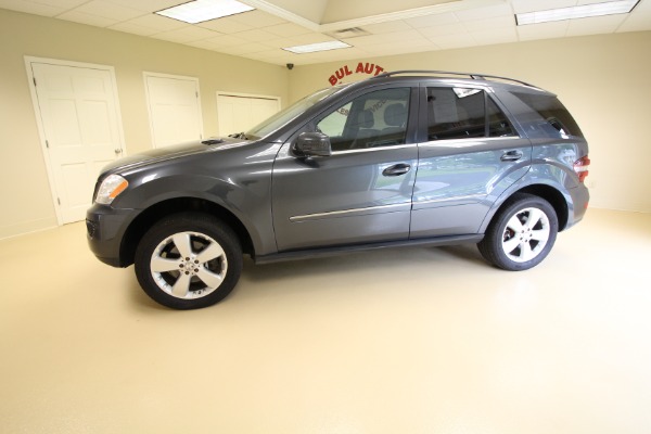 Used 2011 Mercedes-Benz M-Class ML350 4MATIC for sale $17,990 at AAN Master 2024 in Gurnee IL 60031 3