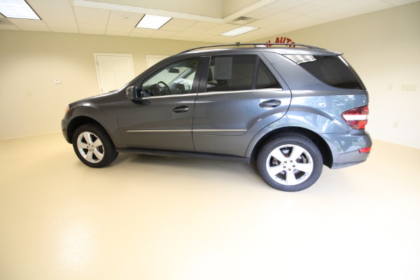 Used 2011 Mercedes-Benz M-Class ML350 4MATIC for sale $17,990 at AAN Master 2024 in Gurnee IL 60031 4