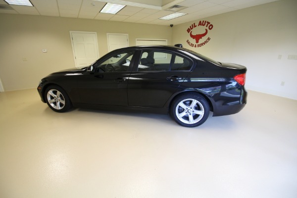 Used 2013 BMW 3-Series 328i xDrive Sedan for sale $16,990 at AAN Master 2024 in Gurnee IL 60031 4