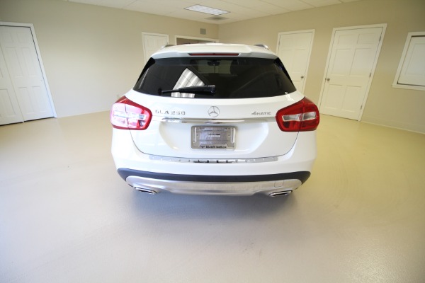 Used 2016 Mercedes-Benz GLA-Class GLA250 4MATIC for sale $26,990 at AAN Master 2024 in Gurnee IL 60031 6
