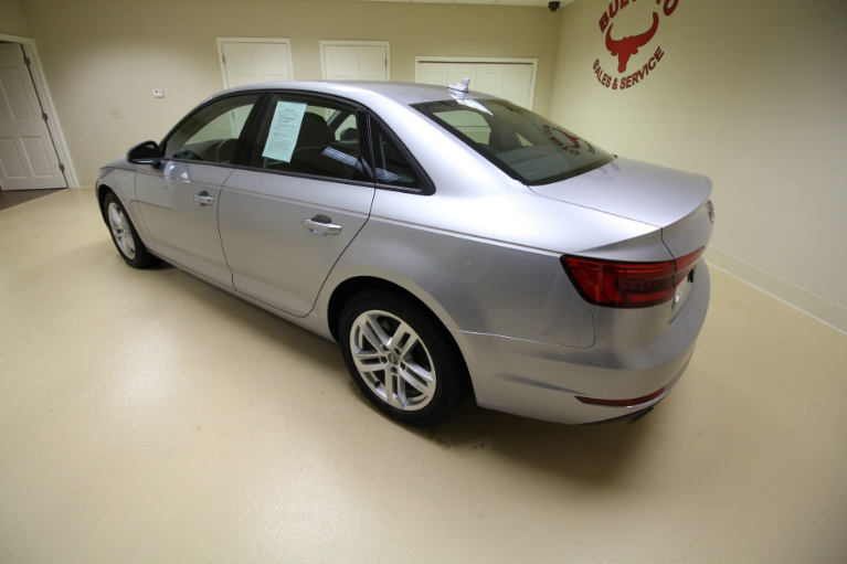 Used 2017 Audi A4 2.0T Premium quattro Sedan for sale $12,300 at AAN Master 2024 in Gurnee IL 60031 5