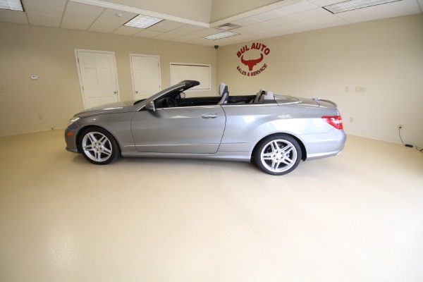 Used 2011 Mercedes-Benz E550 Convertible for sale $21,990 at AAN Master 2024 in Gurnee IL 60031 4