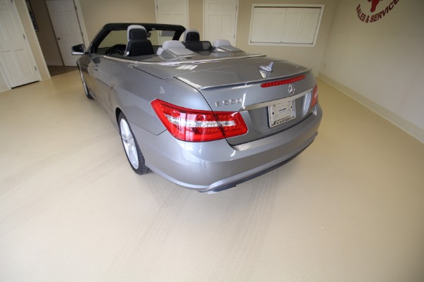 Used 2011 Mercedes-Benz E550 Convertible for sale $21,990 at AAN Master 2024 in Gurnee IL 60031 6