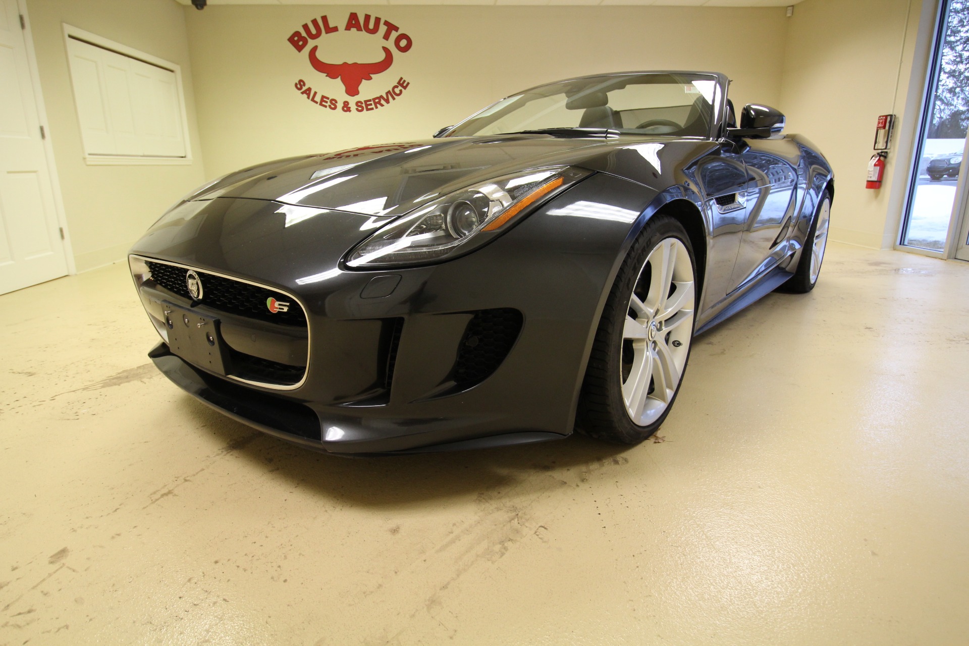 Used 2014 Jaguar F-Type V8 S for sale $41,990 at AAN Master 2024 in Gurnee IL 60031 1