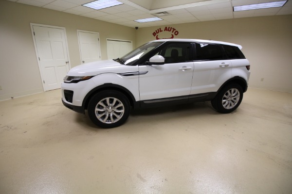 Used 2018 Land Rover Range Rover Evoque SE for sale $34,990 at AAN Master 2024 in Gurnee IL 60031 3