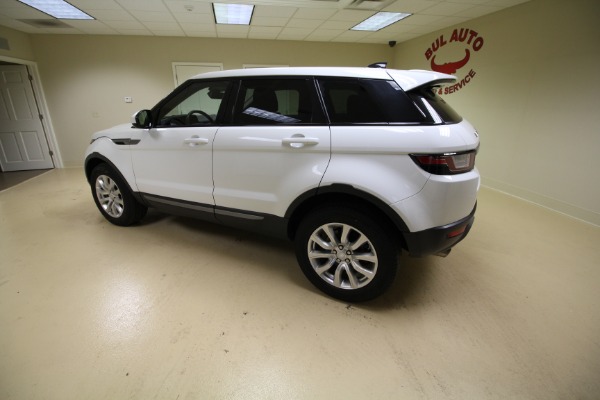 Used 2018 Land Rover Range Rover Evoque SE for sale $34,990 at AAN Master 2024 in Gurnee IL 60031 5