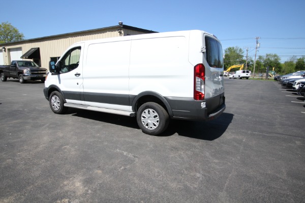 Used 2018 Ford Transit 250 Van Low Roof 60/40 Pass.130-in. WB for sale $24,990 at AAN Master 2024 in Gurnee IL 60031 4