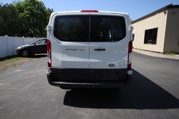 Used 2018 Ford Transit 250 Van Low Roof 60/40 Pass.130-in. WB for sale $24,990 at AAN Master 2024 in Gurnee IL 60031 6