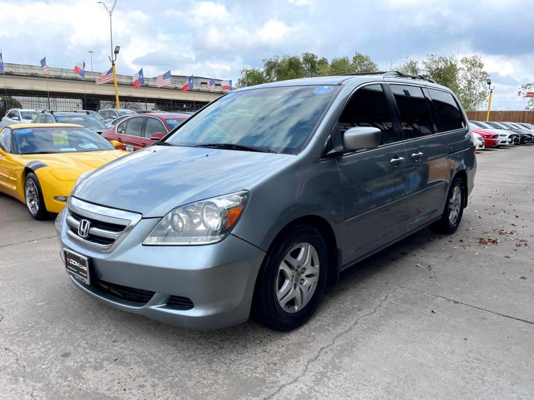 Used 2006 Honda Odyssey EX-L w/ DVD and Navigation for sale Sold at AAN Master 2024 in Gurnee IL 60031 4