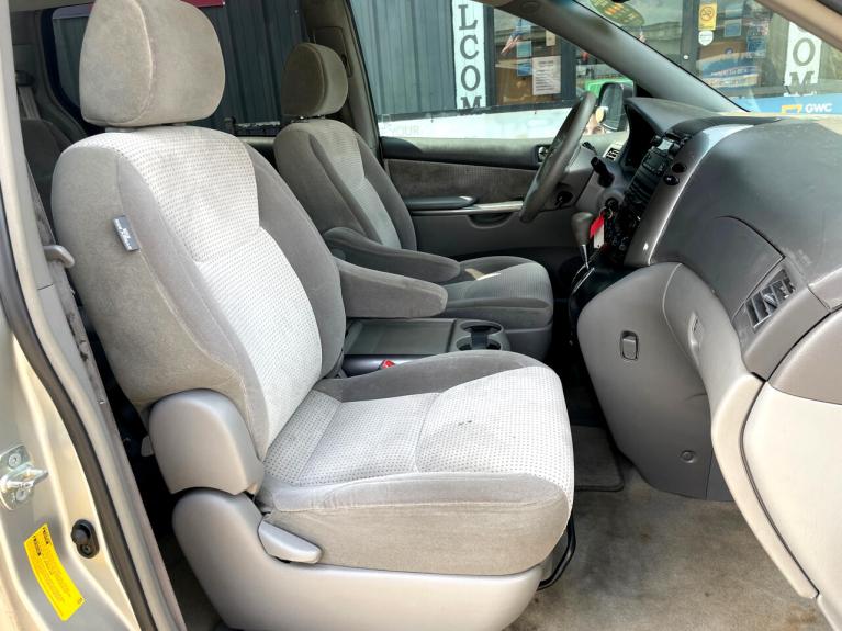 Used 2008 Toyota Sienna LE FWD 8-Passenger Seating for sale $6,990 at AAN Master 2024 in Gurnee IL 60031 4