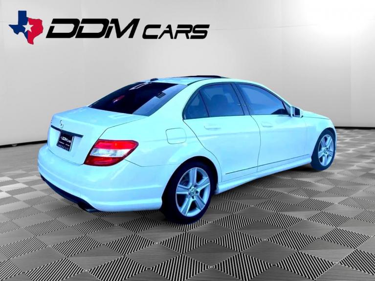 Used 2010 Mercedes-Benz C-Class C300 Luxury Sedan for sale $7,500 at AAN Master 2024 in Gurnee IL 60031 6
