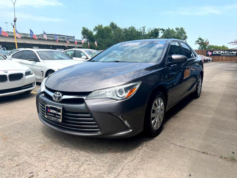 Used 2017 Toyota Camry SE for sale $9,995 at AAN Master 2024 in Gurnee IL 60031 4