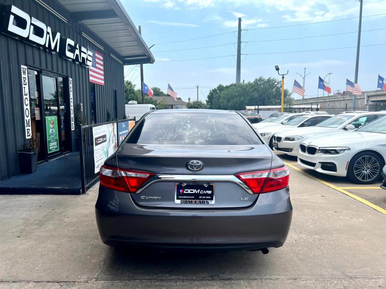 Used 2017 Toyota Camry SE for sale $9,995 at AAN Master 2024 in Gurnee IL 60031 6