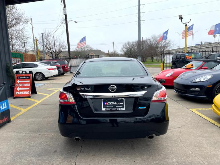Used 2014 Nissan Altima 2.5 S for sale $9,995 at AAN Master 2024 in Gurnee IL 60031 6