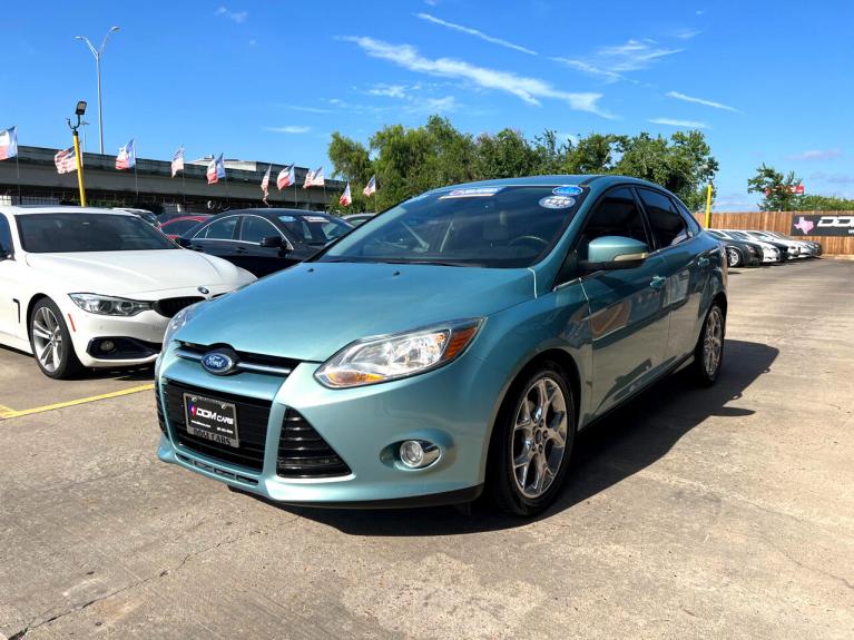 Used 2012 Ford Focus SEL Sedan for sale Sold at AAN Master 2024 in Gurnee IL 60031 4