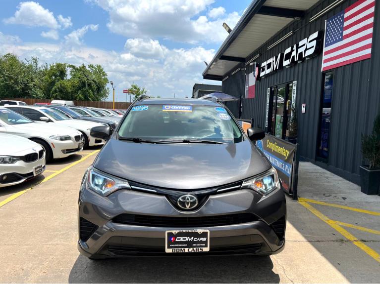 Used 2017 Toyota RAV4 LE FWD for sale $16,995 at AAN Master 2024 in Gurnee IL 60031 3