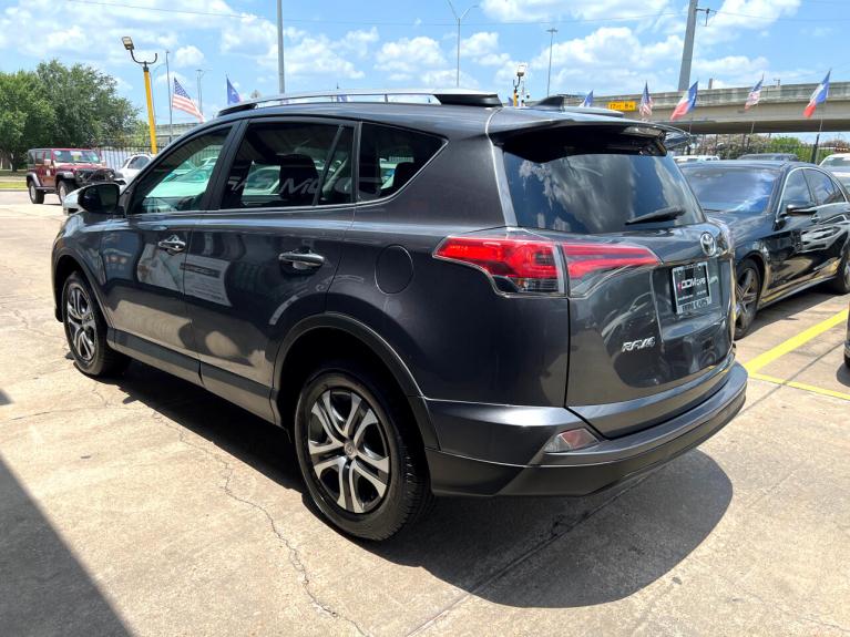 Used 2017 Toyota RAV4 LE FWD for sale $16,995 at AAN Master 2024 in Gurnee IL 60031 5