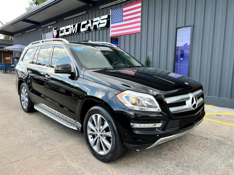 Used 2014 Mercedes-Benz GL-Class GL450 4MATIC for sale $17,995 at AAN Master 2024 in Gurnee IL 60031 1