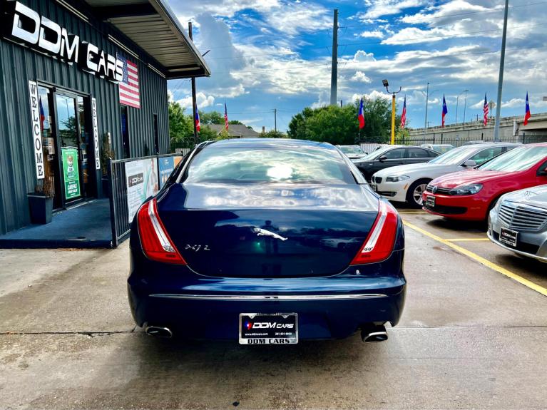 Used 2011 Jaguar XJ-Series XJ Supercharged for sale $17,995 at AAN Master 2024 in Gurnee IL 60031 6