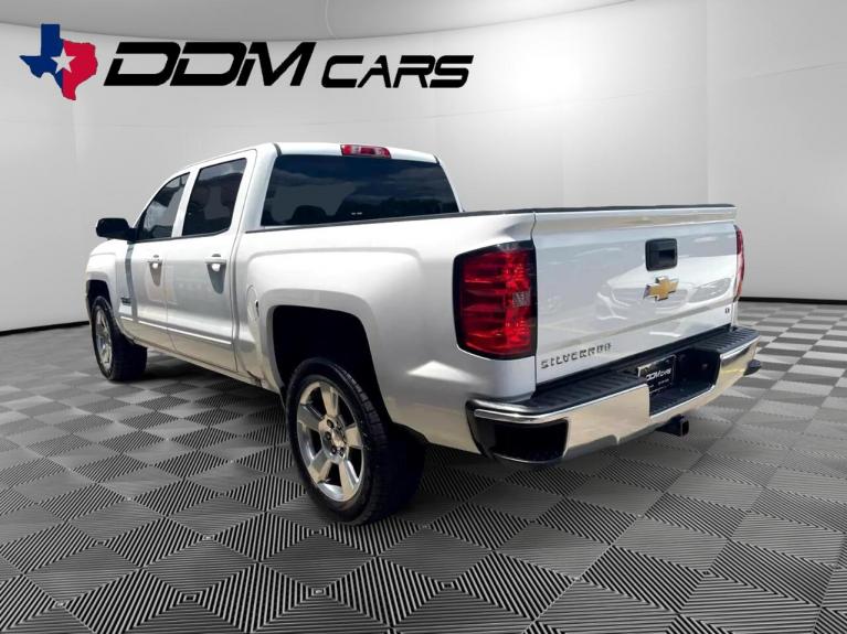 Used 2017 Chevrolet Silverado 1500 LT Crew Cab 2WD for sale Sold at AAN Master 2024 in Gurnee IL 60031 5