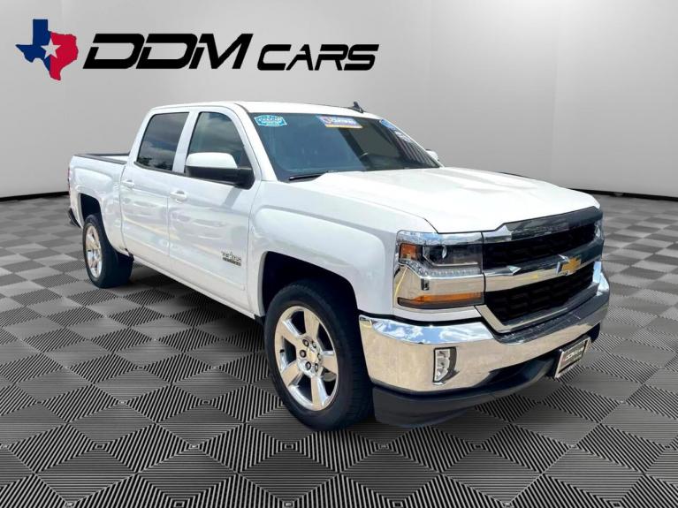 Used 2017 Chevrolet Silverado 1500 LT Crew Cab 2WD for sale Sold at AAN Master 2024 in Gurnee IL 60031 1