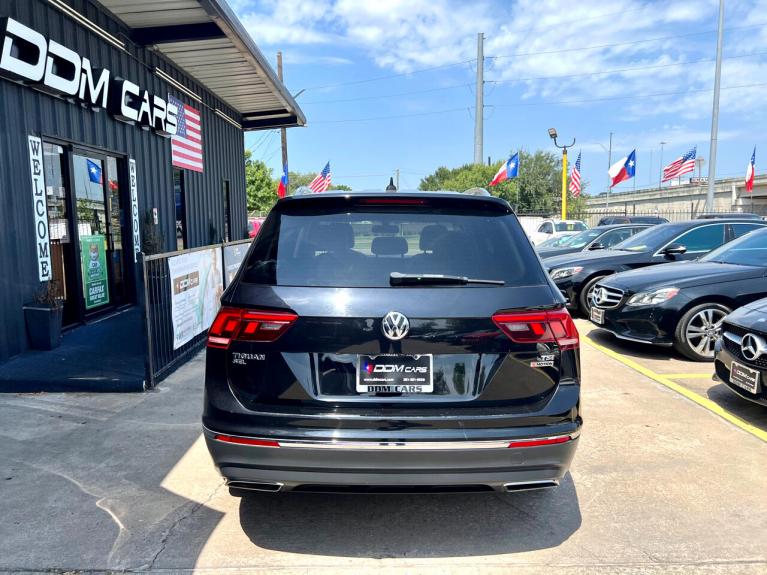 Used 2018 Volkswagen Tiguan SEL 4Motion AWD for sale Sold at AAN Master 2024 in Gurnee IL 60031 6