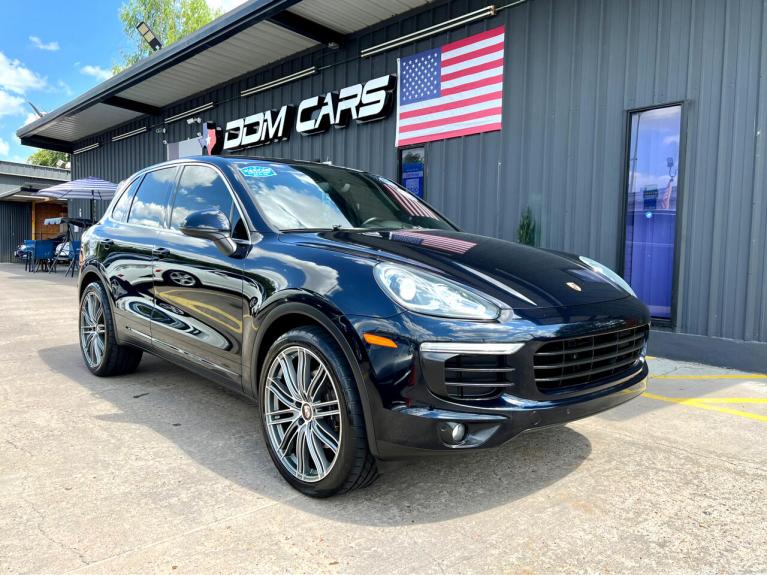 Used 2016 Porsche Cayenne Base for sale $25,995 at AAN Master 2024 in Gurnee IL