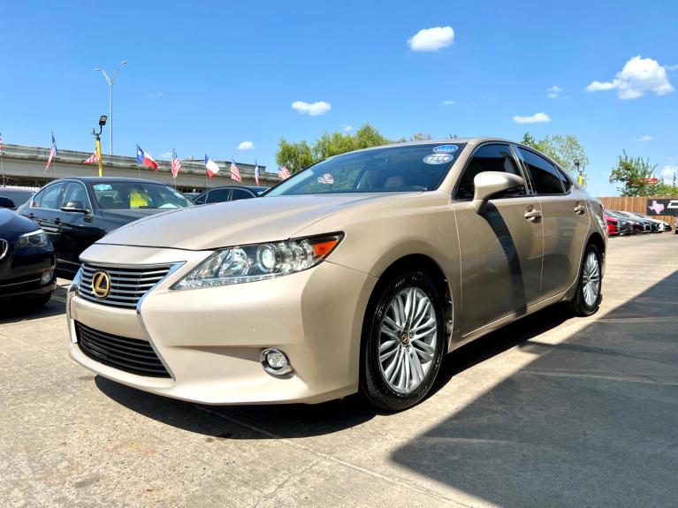 Used 2014 Lexus ES 350 Sedan for sale Sold at AAN Master 2024 in Gurnee IL 60031 4