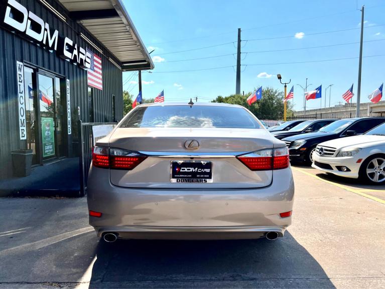 Used 2014 Lexus ES 350 Sedan for sale Sold at AAN Master 2024 in Gurnee IL 60031 6