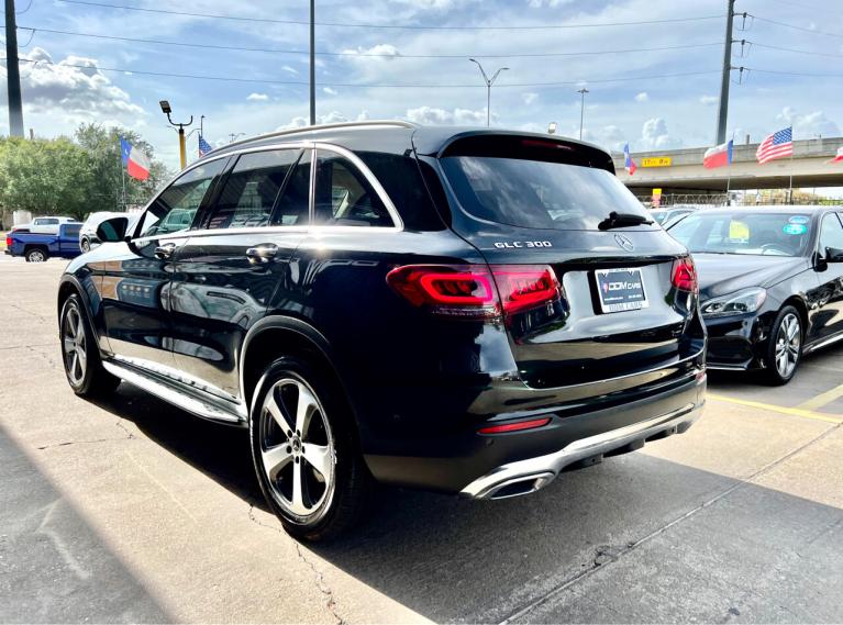 Used 2021 Mercedes-Benz GLC-Class GLC300 for sale $37,995 at AAN Master 2024 in Gurnee IL 60031 5