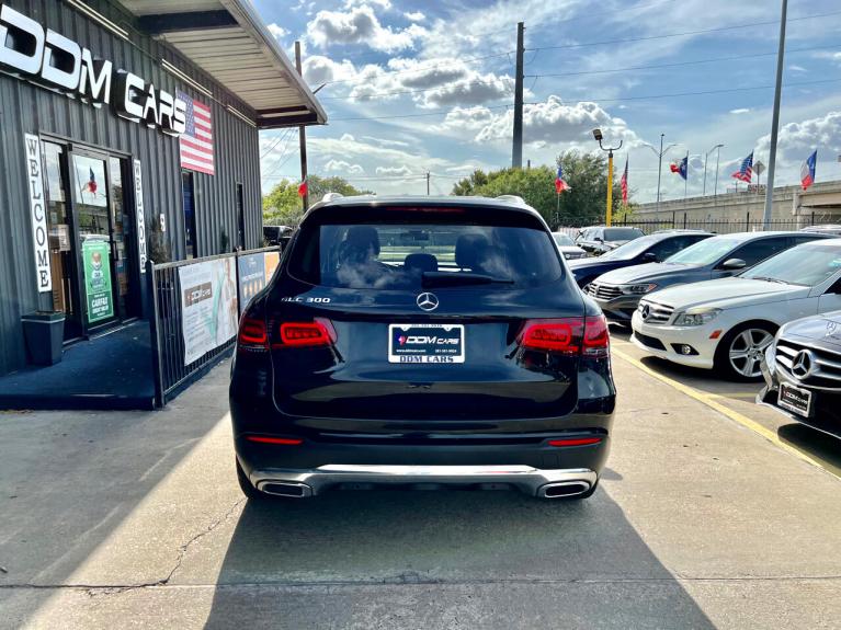 Used 2021 Mercedes-Benz GLC-Class GLC300 for sale $37,995 at AAN Master 2024 in Gurnee IL 60031 6