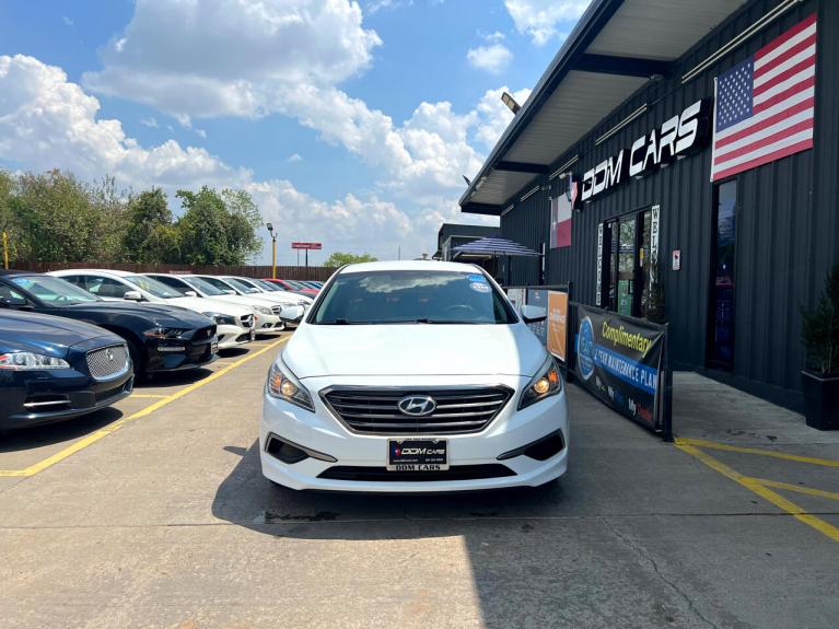 Used 2017 Hyundai Sonata SE for sale $11,995 at AAN Master 2024 in Gurnee IL 60031 3