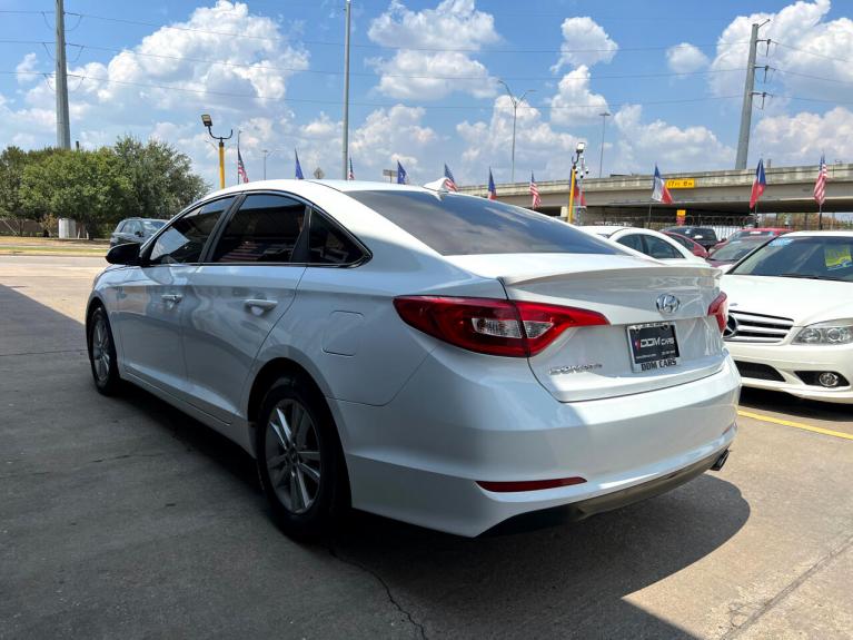 Used 2017 Hyundai Sonata SE for sale $11,995 at AAN Master 2024 in Gurnee IL 60031 5