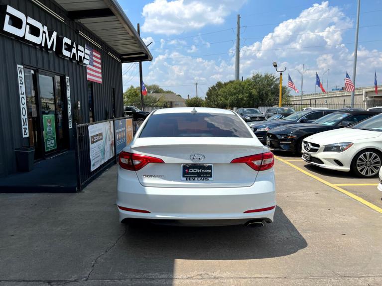 Used 2017 Hyundai Sonata SE for sale $11,995 at AAN Master 2024 in Gurnee IL 60031 6