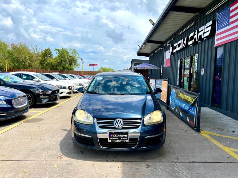 Used 2009 Volkswagen Jetta SEL for sale $8,995 at AAN Master 2024 in Gurnee IL 60031 3