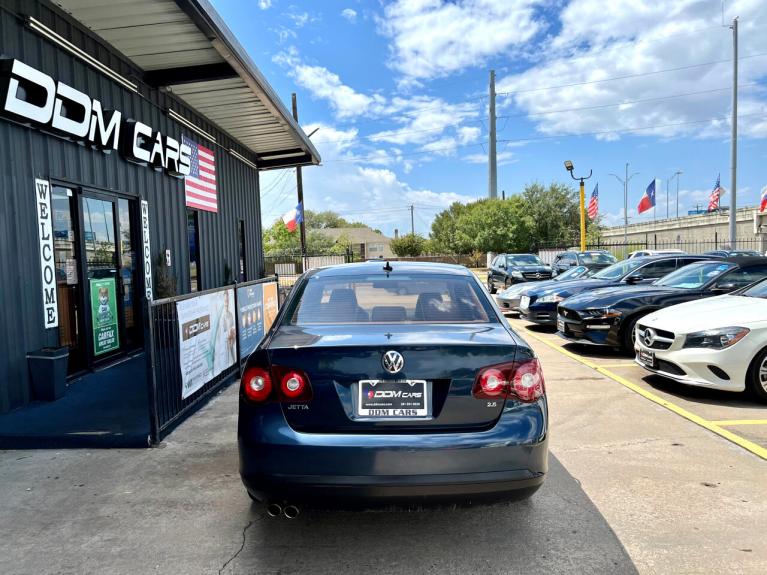 Used 2009 Volkswagen Jetta SEL for sale $8,995 at AAN Master 2024 in Gurnee IL 60031 6