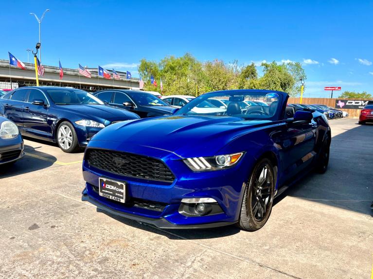 Used 2015 Ford Mustang EcoBoost Premium Convertible for sale $17,995 at AAN Master 2024 in Gurnee IL 60031 4