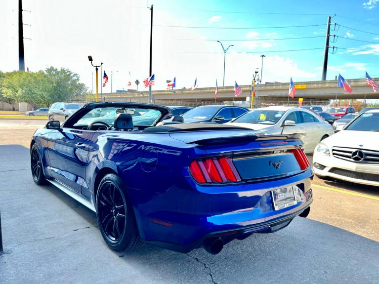 Used 2015 Ford Mustang EcoBoost Premium Convertible for sale $17,995 at AAN Master 2024 in Gurnee IL 60031 5