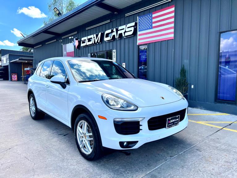 Used 2016 Porsche Cayenne Base for sale $24,995 at AAN Master 2024 in Gurnee IL 60031 1