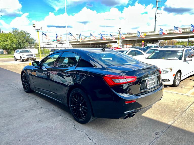 Used 2017 Maserati Ghibli Base for sale $28,995 at AAN Master 2024 in Gurnee IL 60031 5