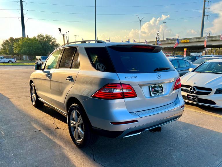 Used 2013 Mercedes-Benz M-Class ML350 4MATIC for sale $13,995 at AAN Master 2024 in Gurnee IL 60031 5